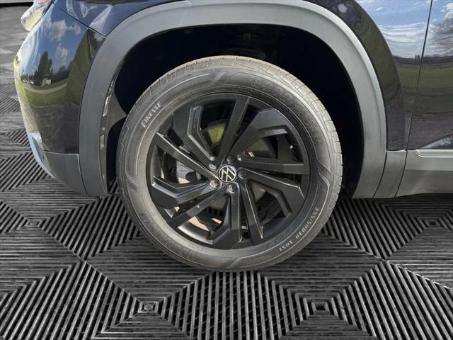 2022 Volkswagen Atlas 3.6L V6 SE w/Technology