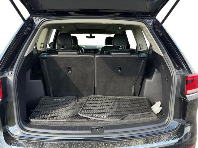 2022 Volkswagen Atlas 3.6L V6 SE w/Technology