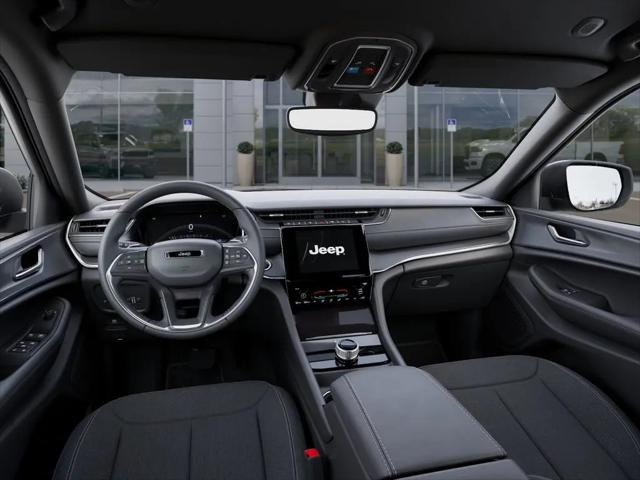 2026 Jeep Grand Cherokee Laredo 4x4