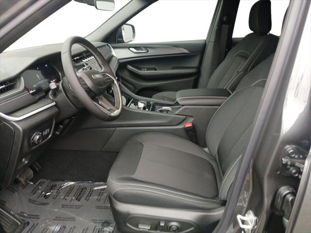 2026 Jeep Grand Cherokee L Altitude 4x2