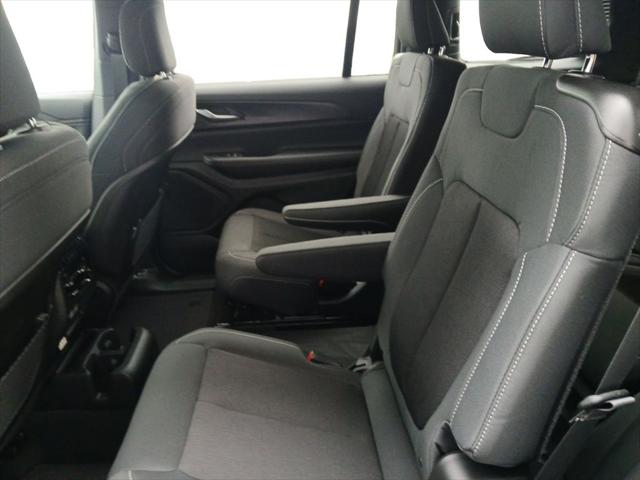 2026 Jeep Grand Cherokee L Altitude 4x2