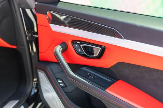 2020 Lamborghini Urus Base