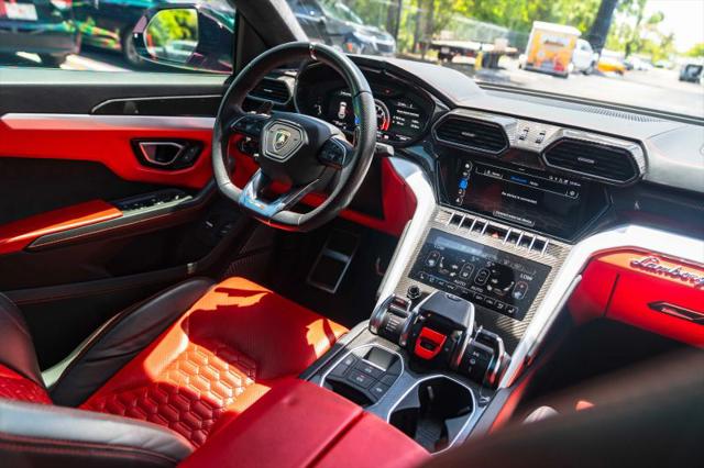 2020 Lamborghini Urus Base