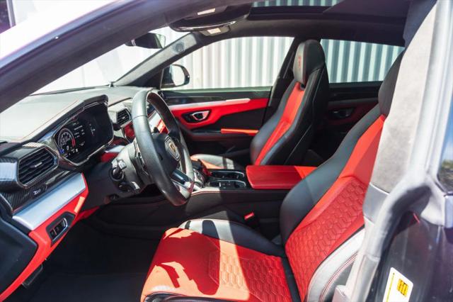 2020 Lamborghini Urus Base