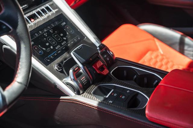 2020 Lamborghini Urus Base