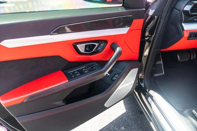 2020 Lamborghini Urus Base