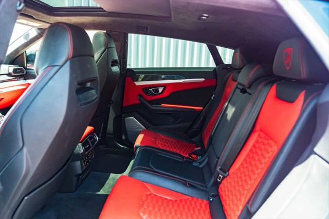 2020 Lamborghini Urus Base
