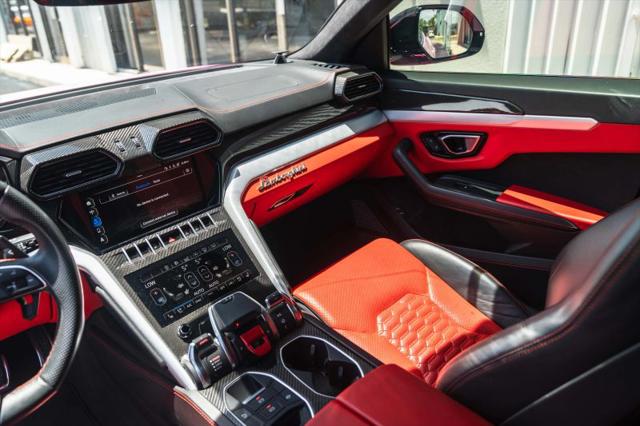 2020 Lamborghini Urus Base