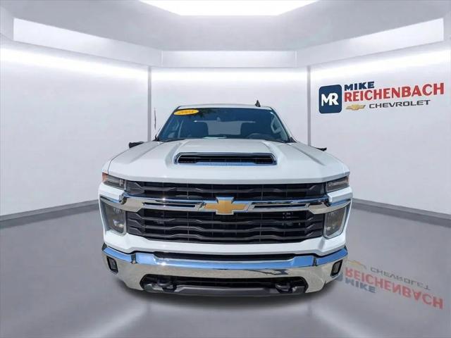 2025 Chevrolet Silverado 2500HD 4WD Crew Cab Standard Bed LT