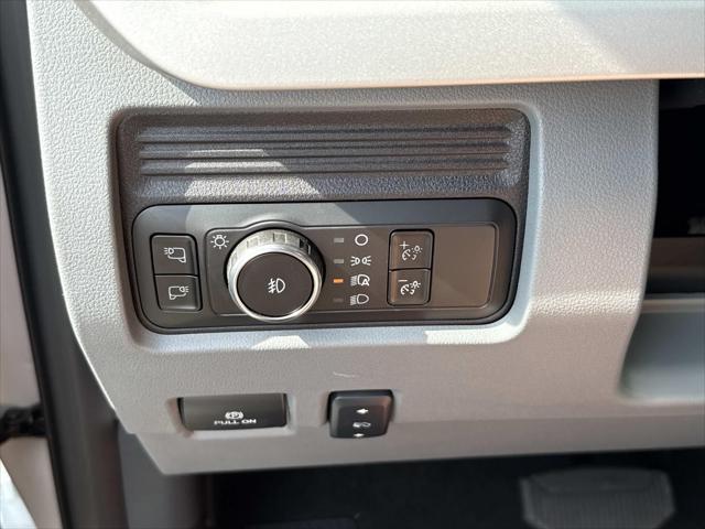 2026 Ford 600 XLT