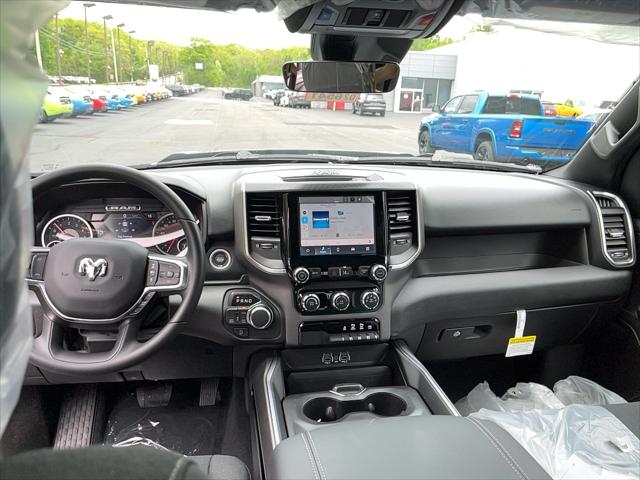 2026 Ram 1500 Express Crew Cab 4x4 5'7" Box