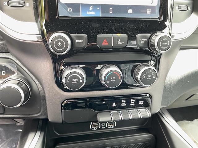 2026 Ram 1500 Express Crew Cab 4x4 5'7" Box