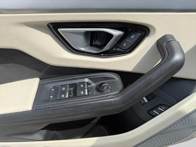 2019 Lamborghini Urus Base
