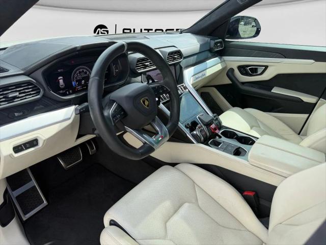 2019 Lamborghini Urus Base
