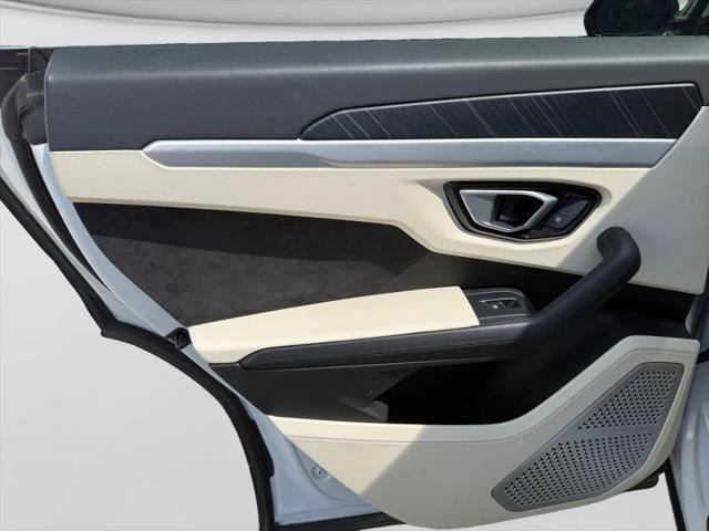 2019 Lamborghini Urus Base