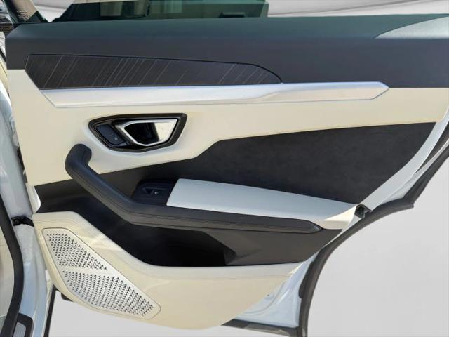 2019 Lamborghini Urus Base