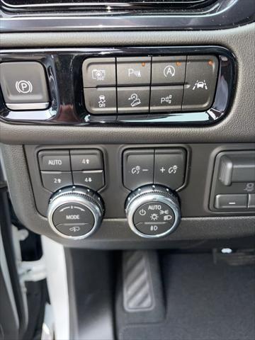2026 GMC Yukon XL 4WD AT4