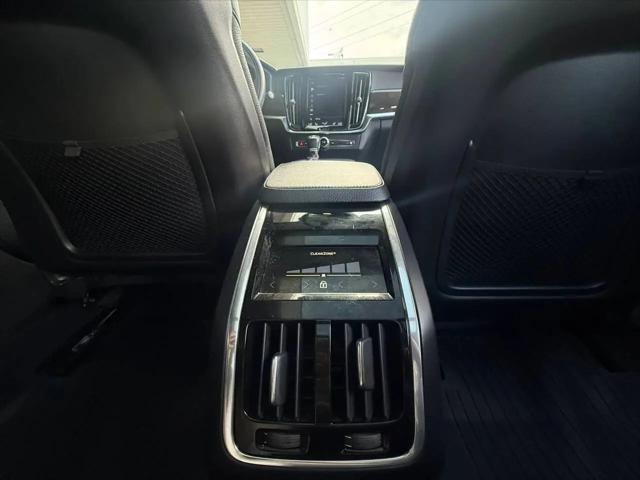 2018 Volvo S90 T5 Momentum