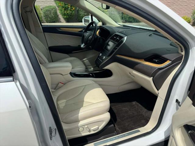 2015 Lincoln MKC Base