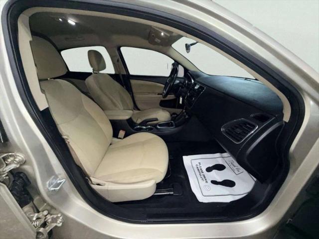 2013 Chrysler 200 Touring