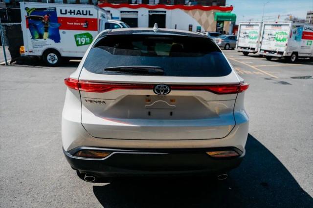 2024 Toyota Venza LE