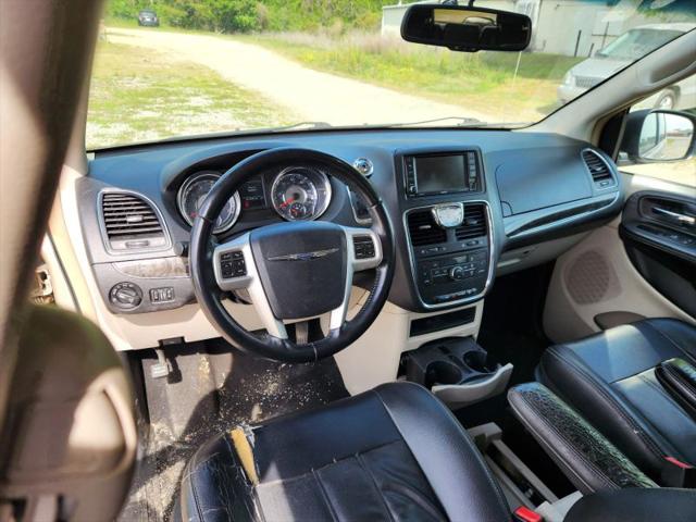 2015 Chrysler Town & Country Touring