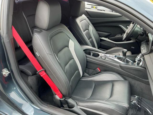 2023 Chevrolet Camaro RWD Coupe 2LT