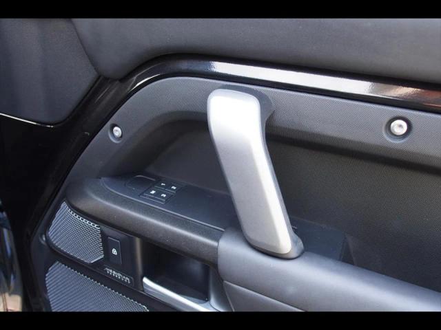 2024 Land Rover Defender 110 P525 V8