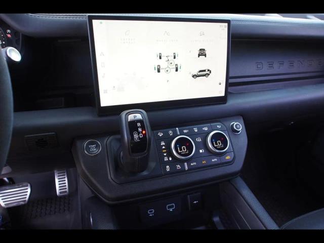 2024 Land Rover Defender 110 P525 V8