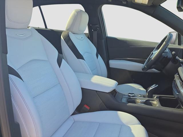 2025 Cadillac XT4 AWD Sport