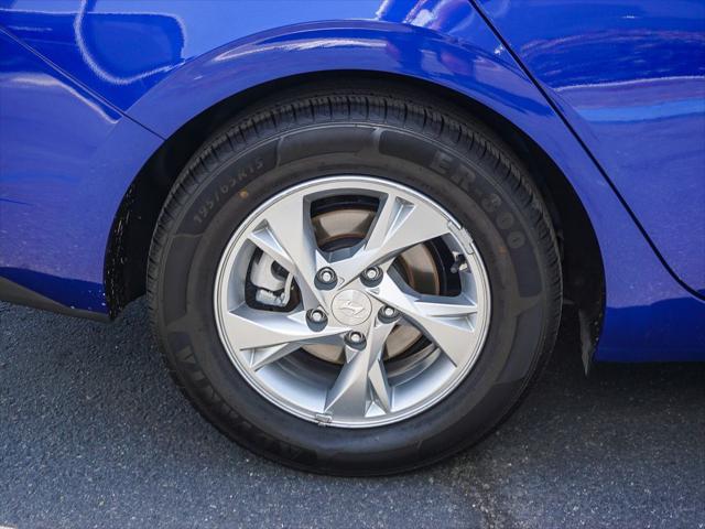 2023 Hyundai Elantra SE