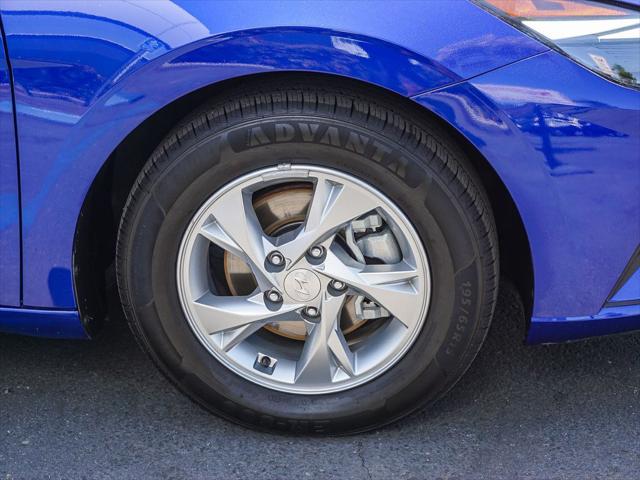 2023 Hyundai Elantra SE