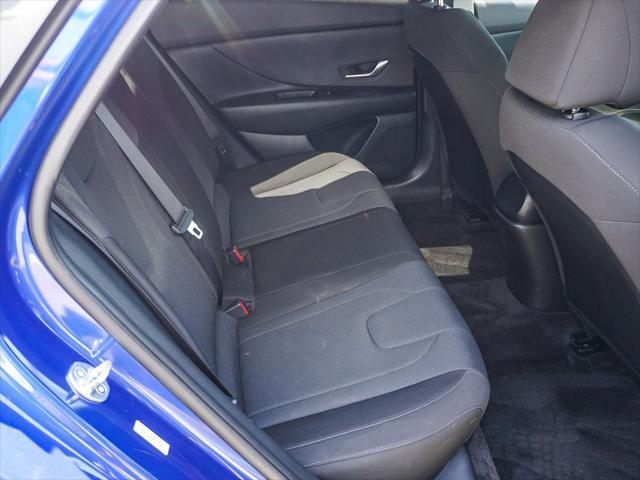 2023 Hyundai Elantra SE