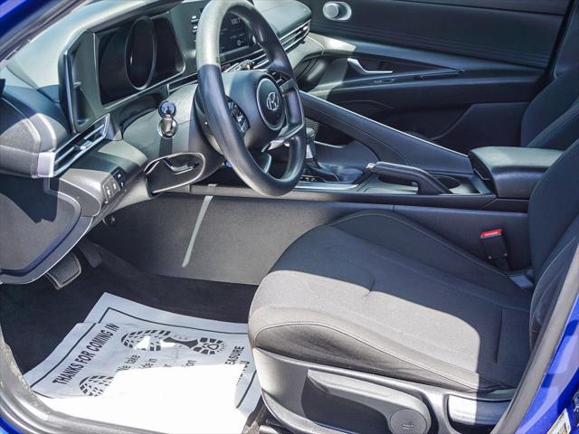 2023 Hyundai Elantra SE