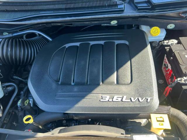 2016 Chrysler Town & Country Touring