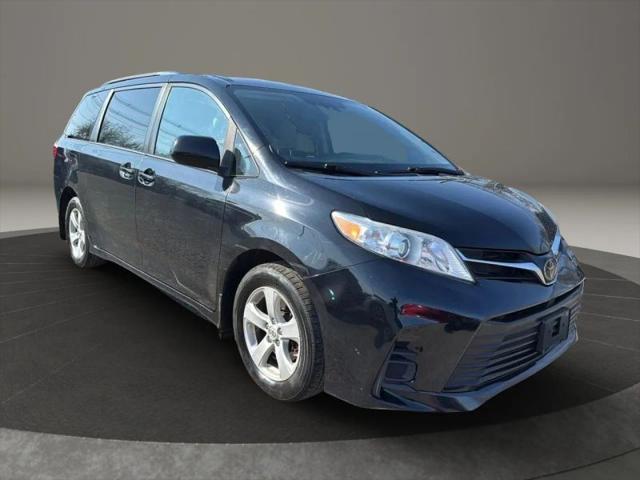 2020 Toyota Sienna LE