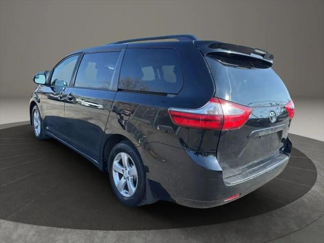 2020 Toyota Sienna LE