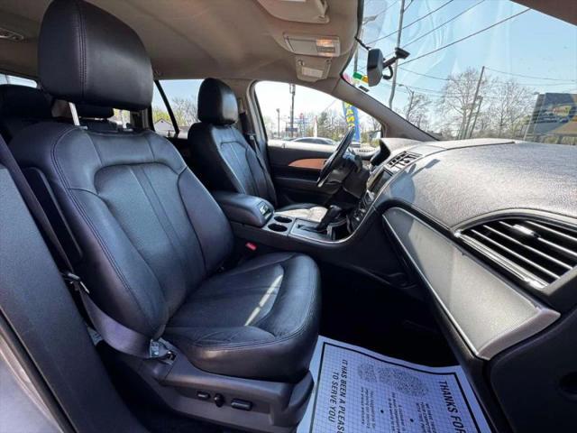 2013 Lincoln MKX Base
