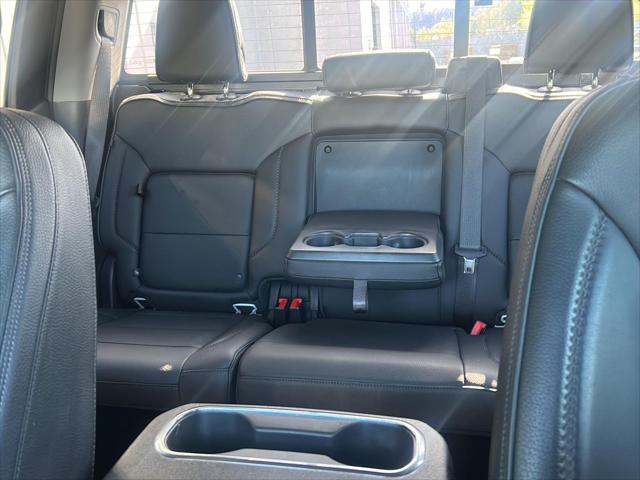 2023 GMC Sierra 1500 4WD Crew Cab Short Box Denali