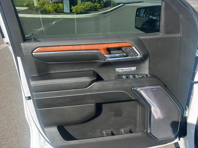 2023 GMC Sierra 1500 4WD Crew Cab Short Box Denali
