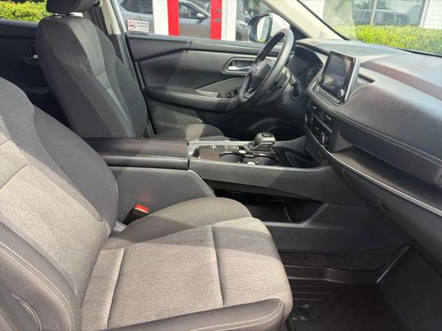 2025 Nissan Rogue SV FWD
