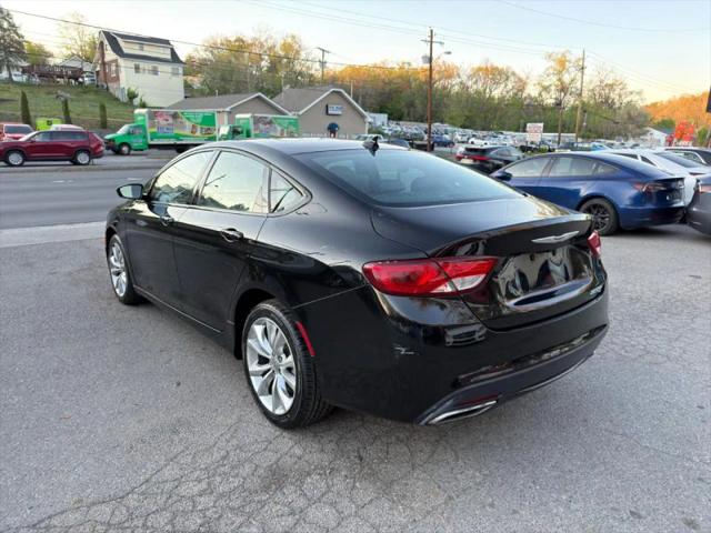 2016 Chrysler 200 S