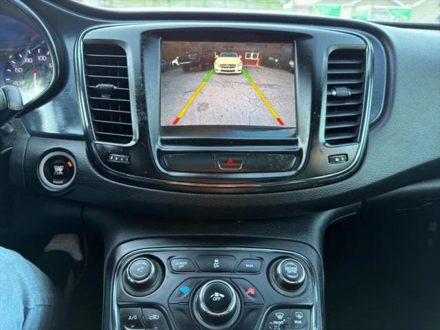 2016 Chrysler 200 S