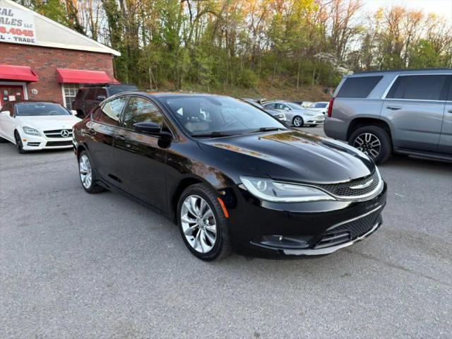 2016 Chrysler 200 S