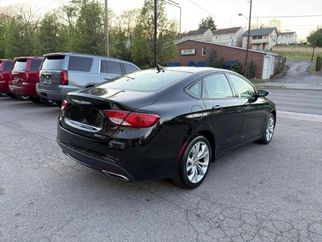 2016 Chrysler 200 S