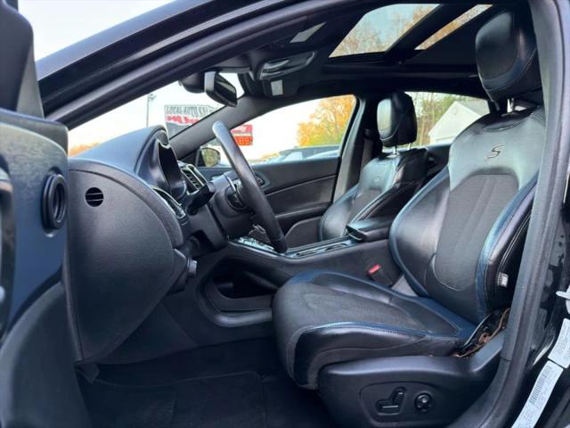 2016 Chrysler 200 S