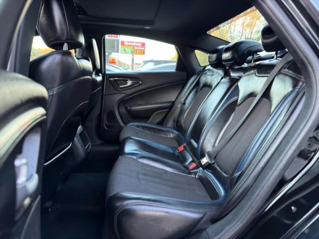 2016 Chrysler 200 S