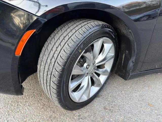 2016 Chrysler 200 S