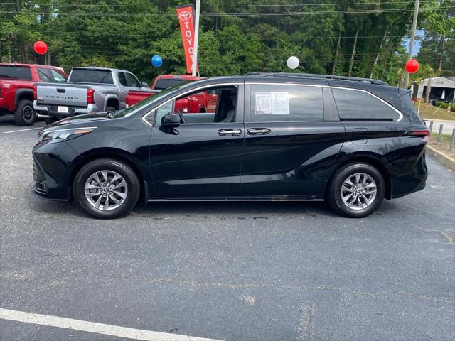 2025 Toyota Sienna XLE