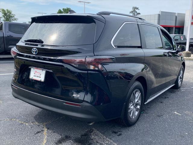 2025 Toyota Sienna XLE